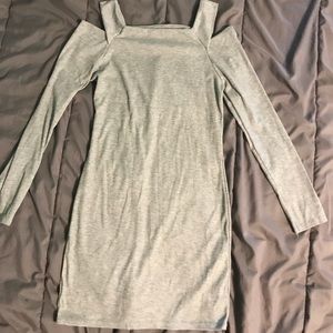 Peep shoulder gray dress 🟣